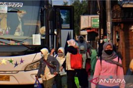 UMP 2025 masih dalam pembahasan Menteri Ketenagakerjaan