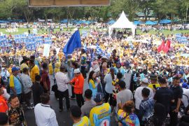 20.000 massa hadiri kampanye akbar pasangan Syah Afandin-Tiorita Surbakti