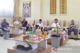 Pj Bupati Kobar harap media massa sampaikan informasi edukatif