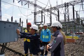 Rampungkan pembangunan SUTT 150 kV Lubuk Linggau-Tebing Tinggi, PLN perkuat sistem kelistrikan Sumsel
