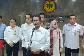 Mentan proses hukum puluhan perusahaan pupuk palsu dan rugikan petani Rp3,2 triliun