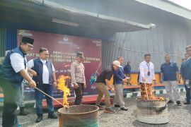 KPU Ponorogo musnahkan ribuan surat suara rusak