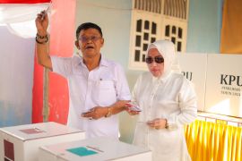 Pilgub Sulteng 2024: Gubernur sekeluarga gunakan hak pilih