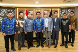 Menteri Koordinator perintahkan Imigrasi selesaikan hambatan terkait investasi asing