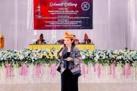 Anggota DPD RI Febriyanthi Hongkiriwang sosialisasi Empat Pilar Kebangsaan di Forum Dewan Adat Wita Mori se Kabupaten Morowali Utara