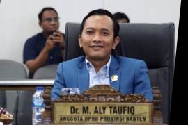 Legislator minta polisi usut tuntas kasus satu keluarga tewas di Tangsel