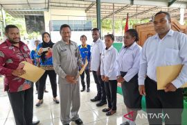 Bupati Pegunungan Arfak minta 362 CPNS tidak tinggalkan tempat tugas