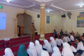 Pemkot Solok sosialisasikan kesehatan reproduksi ke remaja di MTsN