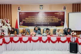 KPU Ambon rekapitulasi  hasil Pilkada di tingkat kecamatan