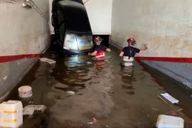 Tim pencari sisir korban banjir Valencia hingga mobil di rubanah