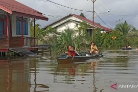 3.648 pemukiman penduduk Kapuas Hulu Kalbar terendam banjir