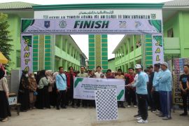 Jalan santai IAI Darul Ulum Kandangan peringati Dies Natalis ke-38