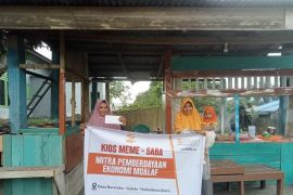 BMH berdayakan warga Suku Togutil buka kios baru