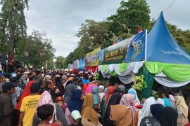 Lapsus - Syukuran hari jadi ke-74 HSS sajikan belasan ribu porsi kuliner daerah