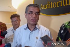 Menaker targetkan pengumuman aturan soal UMP 2025 dilakukan besok