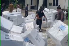 Kantor KPU Morowali terbakar, kotak suara diamankan