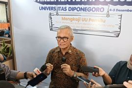 Waka Komisi II DPR: Gubernur kembali dipilih  DPRD ada plus minusnya