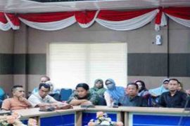 Pemda Kampar fasilitasi masalah Koperasi Sahabat Lestari dan PT SBAL