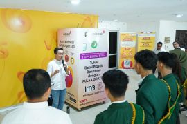 Indosat luncurkan  CSR "sampah jadi pulsa" di Universitas Sumatra Utara