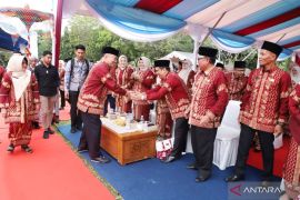 Haji Muhidin di Tabalong disambut antusias warga