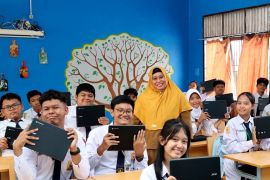 Saat Ping dikira sales kosmetik, ...