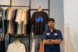 Fajar Irawan, Pengusaha muda yang berani untuk memperkenalkan merek lokal