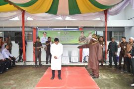 Kejari Bireuen eksekusi cambuk empat terpidana judi