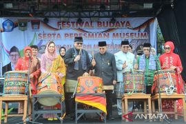 Padang Gelar Festival Budaya "Semarak Budaya Rang Mudo"