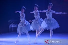 Pertunjukan ballet dan drama musikal Cinderella