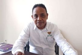 Baznas Ambon salurkan bantuan anggaran untuk renovasi rumah tidak layak huni