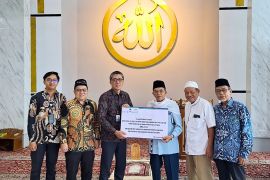 Bank Kalsel bantu sembilan da'i berdakwah di pelosok Kalsel