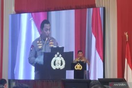 Kapolri ajak berantas korupsi guna selamatkan penerimaan negara