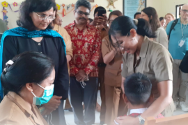 Dirjen Kesmas Kemenkes RI bersama GAVI Kunjungi Pelaksanaan Vaksinasi di Gianyar