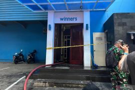 Saksi  sebut pengunjung spa berhamburan keluar pakai handuk akibat kebakaran