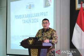 Wamen Ossy harapkan PPAT dukung layanan pertanahan yang adil