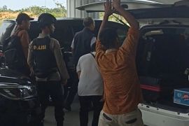 KPK geledah dua OPD di Pemkot Pekanbaru