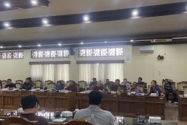 DPRD Bali rancang perda angkutan sewa atasi ojek online pelat luar Bali