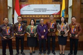 Lima badan publik Denpasar raih penghargaan keterbukaan informasi publik