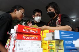 Pengobatan gratis jelang Natal di Malang