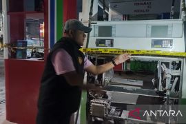Mesin pompa SPBU di Pondok Bambu Jakarta Timur meledak