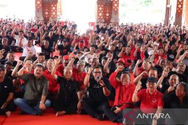 Koster-Giri dan Sanjaya-Dirga ucapkan terima kasih usai menang Pilkada