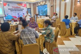 YPMK tingkatkan daya saing UMKM Papua dengan pelatihan manajemen produk