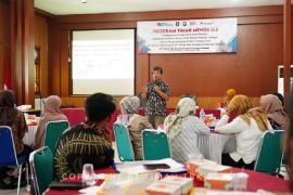 Timah mengajar tingkatkan kompetensi guru Bangka Selatan