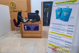 Imigrasi Kelas II TPI Ranai ajak warga Natuna buat paspor