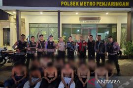 Polisi kembali tangkap belasan remaja bersajam di Jakarta Utara