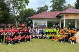 Mahasiswa FIK Unimed gelar Project MK pengembangan ekstrakurikuler cricket
