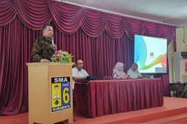 Puluhan siswa SMA di Surabaya ikuti pelatihan jurnalistik