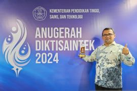UIKA Bogor terima penghargaan nasional dari Kemendikti Saintek