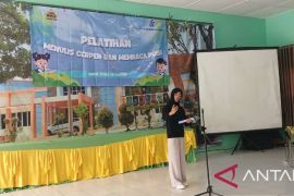 Yayasan Kelekak Budaya Bangka latih tulis cerpen