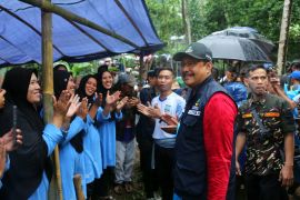 Mensos pimpin kerja bakti perkuat kesetiakawanan sosial di Banten